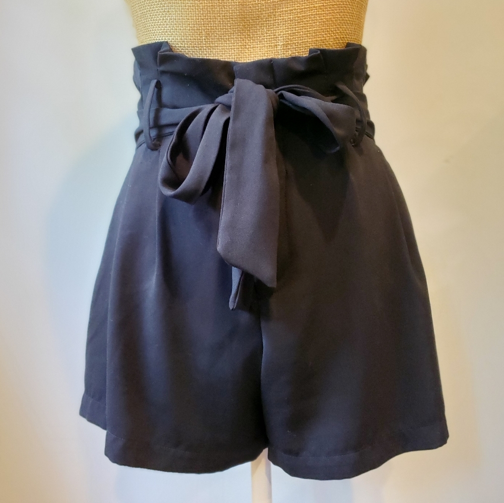 Black High Waist Paperbag Shorts XS